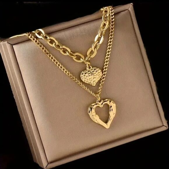 Set of 2 Heart Necklaces in Gold-Plated Stainless Steel With Irregular Folds - Picture 8 of 8